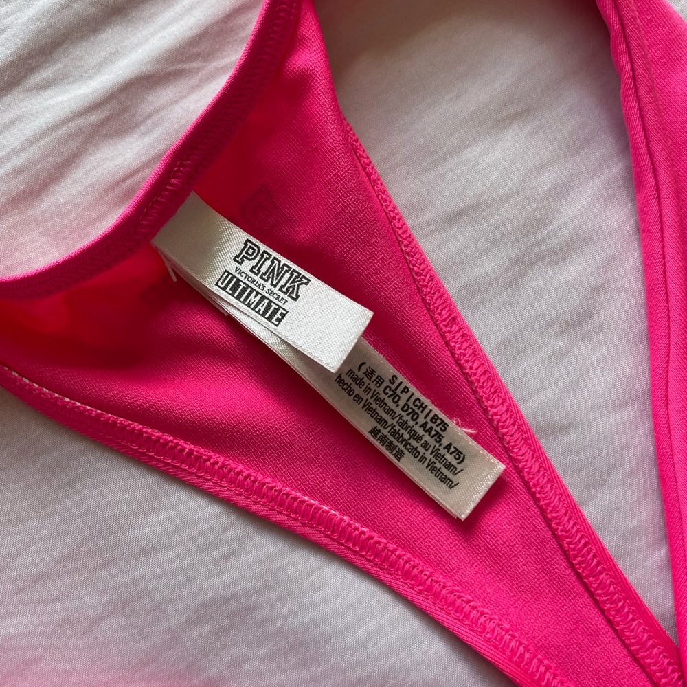 Pink Victoria’s Secret sports bra 💞 - Picture 3 of 3